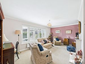 Sitting Room- click for photo gallery